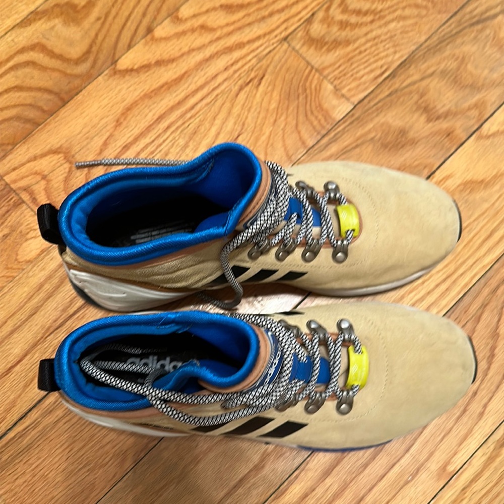 Adidas boots torsion size 8